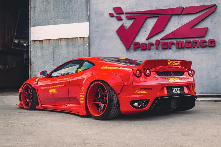  Ferrari F430 by Liberty Walk 2020 года  (фото 2 из 5)